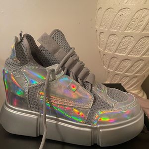Sliver sneakers
